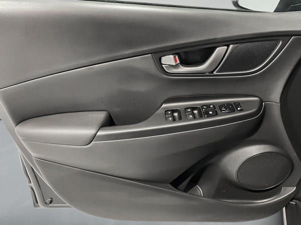 2020 Hyundai Kona Luxury AWD-9