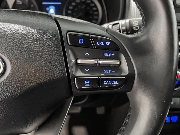 2020 Hyundai Kona Luxury AWD-14