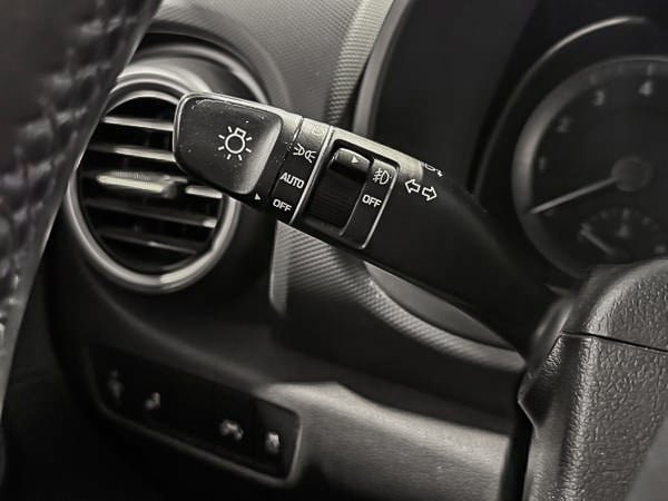 Hyundai Kona Luxury 2020-17