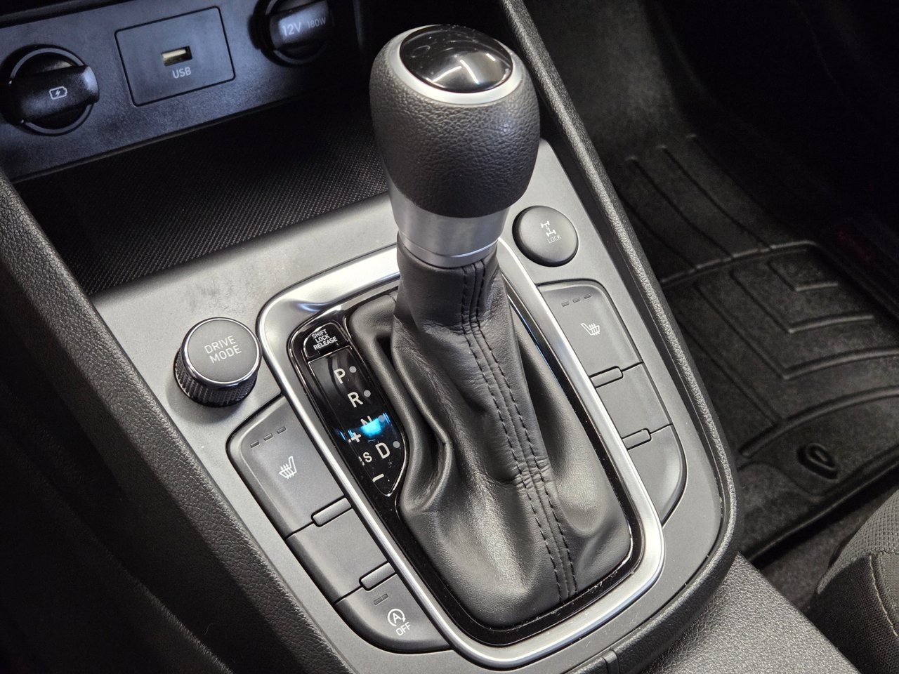 Hyundai Kona Essentiel 2022-17