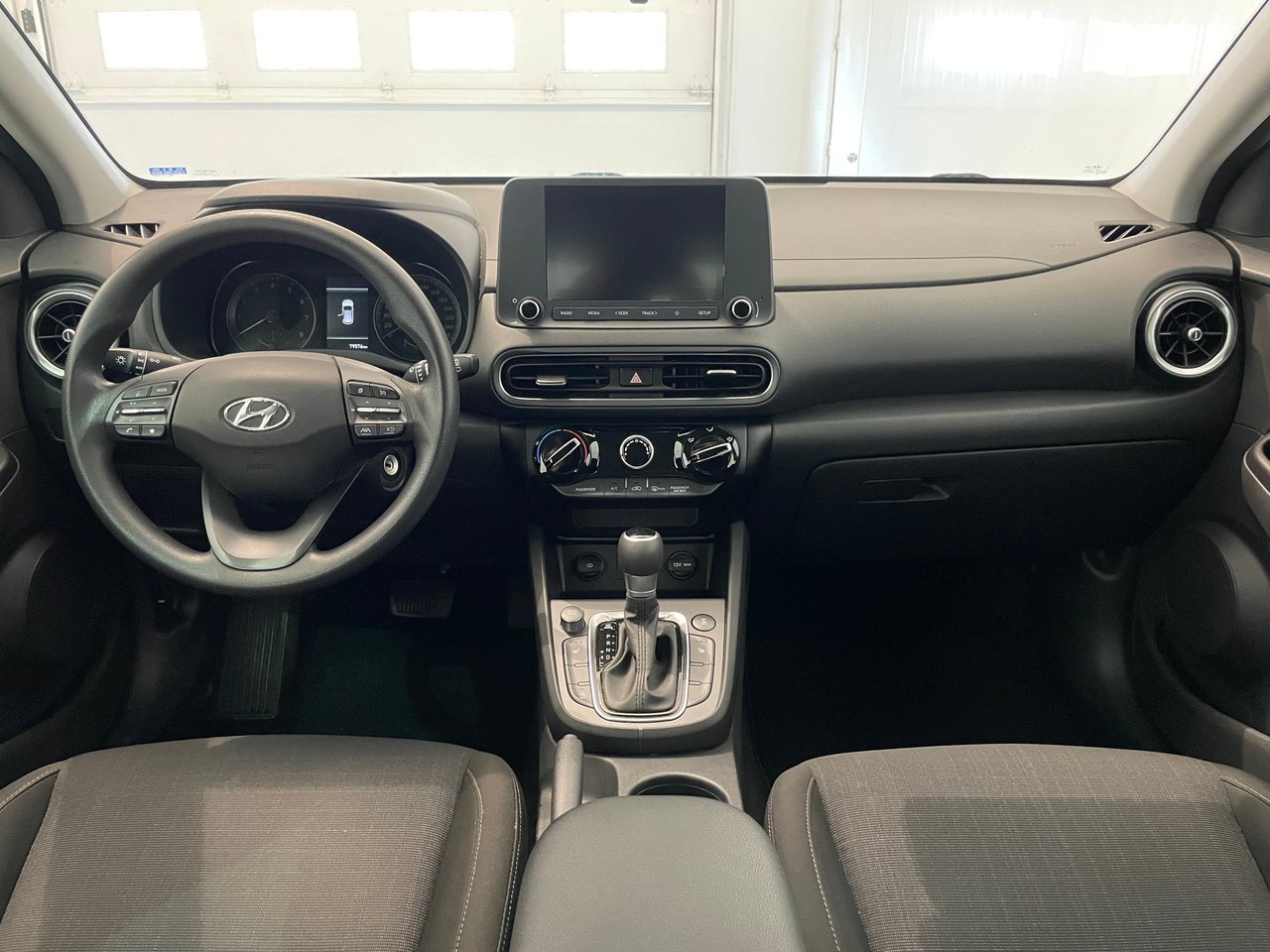 2022 Hyundai Kona Essential AWD-6