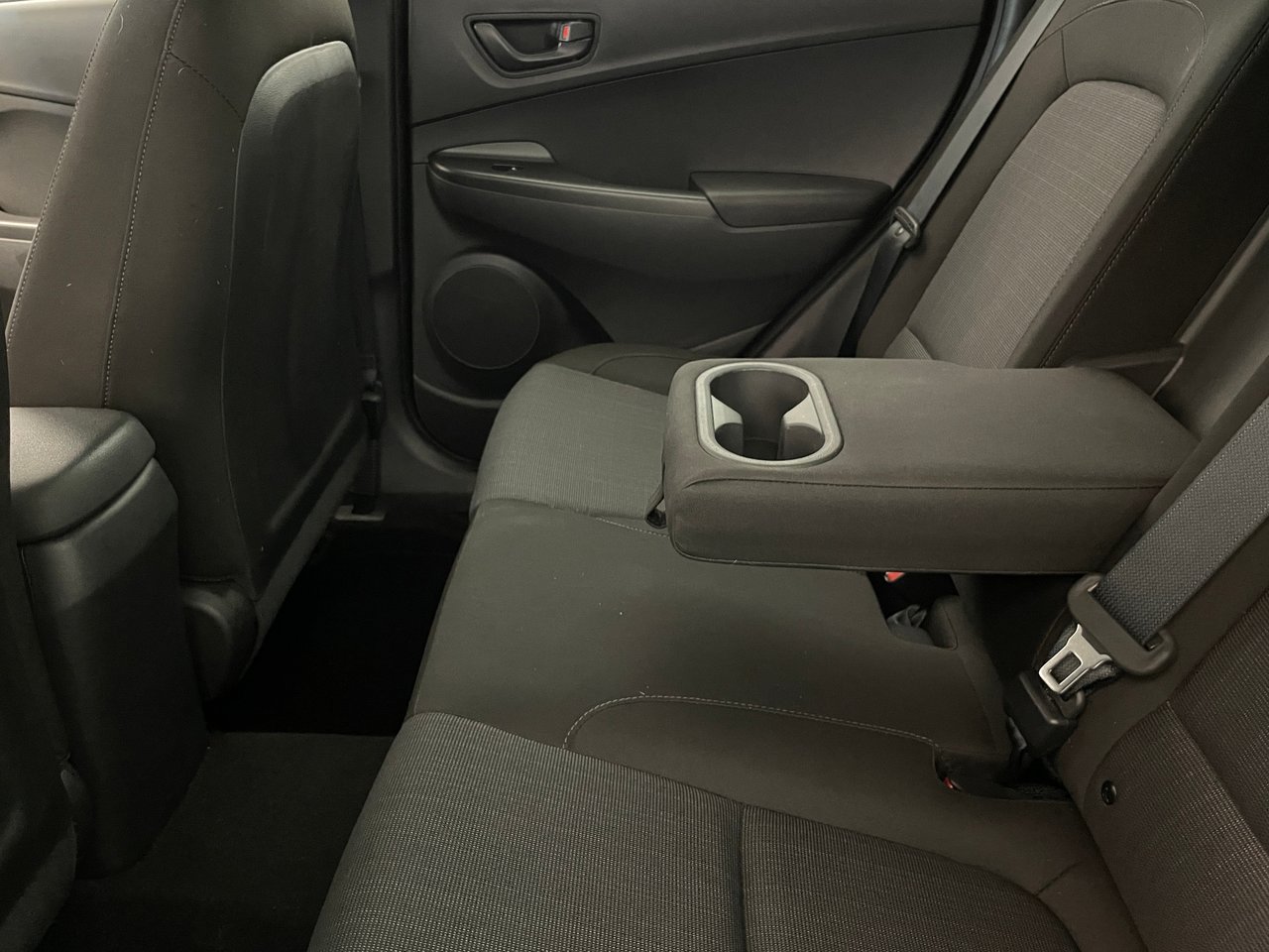 Hyundai Kona Essential AWD 2022-23