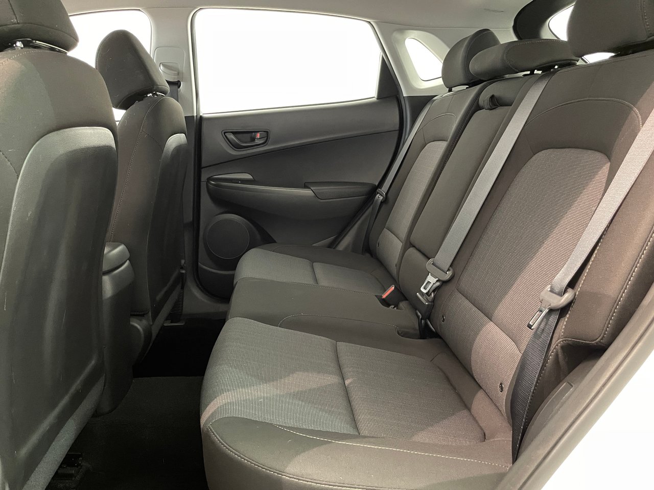 Hyundai Kona Essential AWD 2022-22