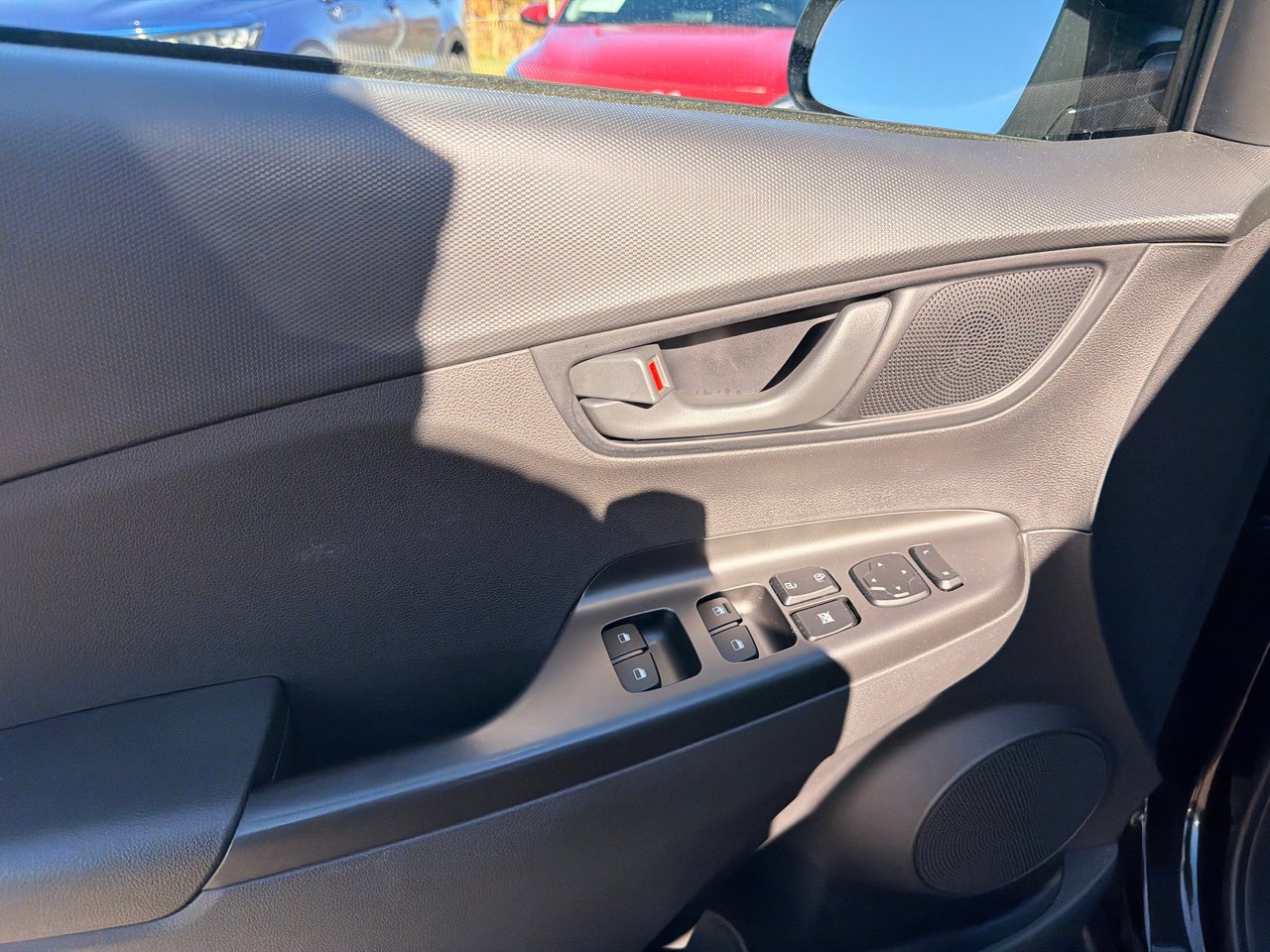 Hyundai Kona ESSENTIAL AWD 2023-11