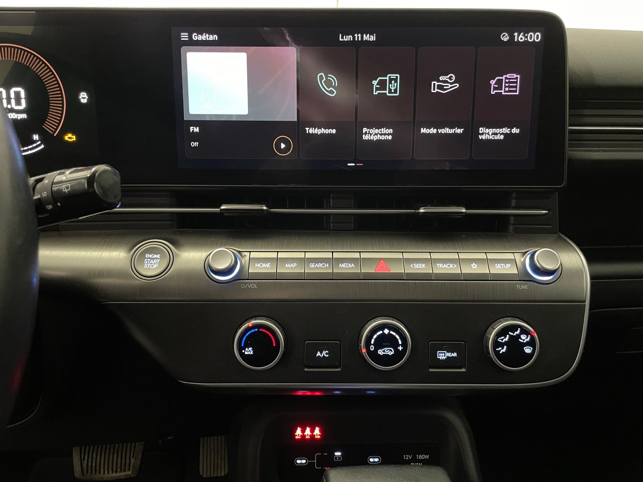 2024 Hyundai Kona Preferred AWD-16