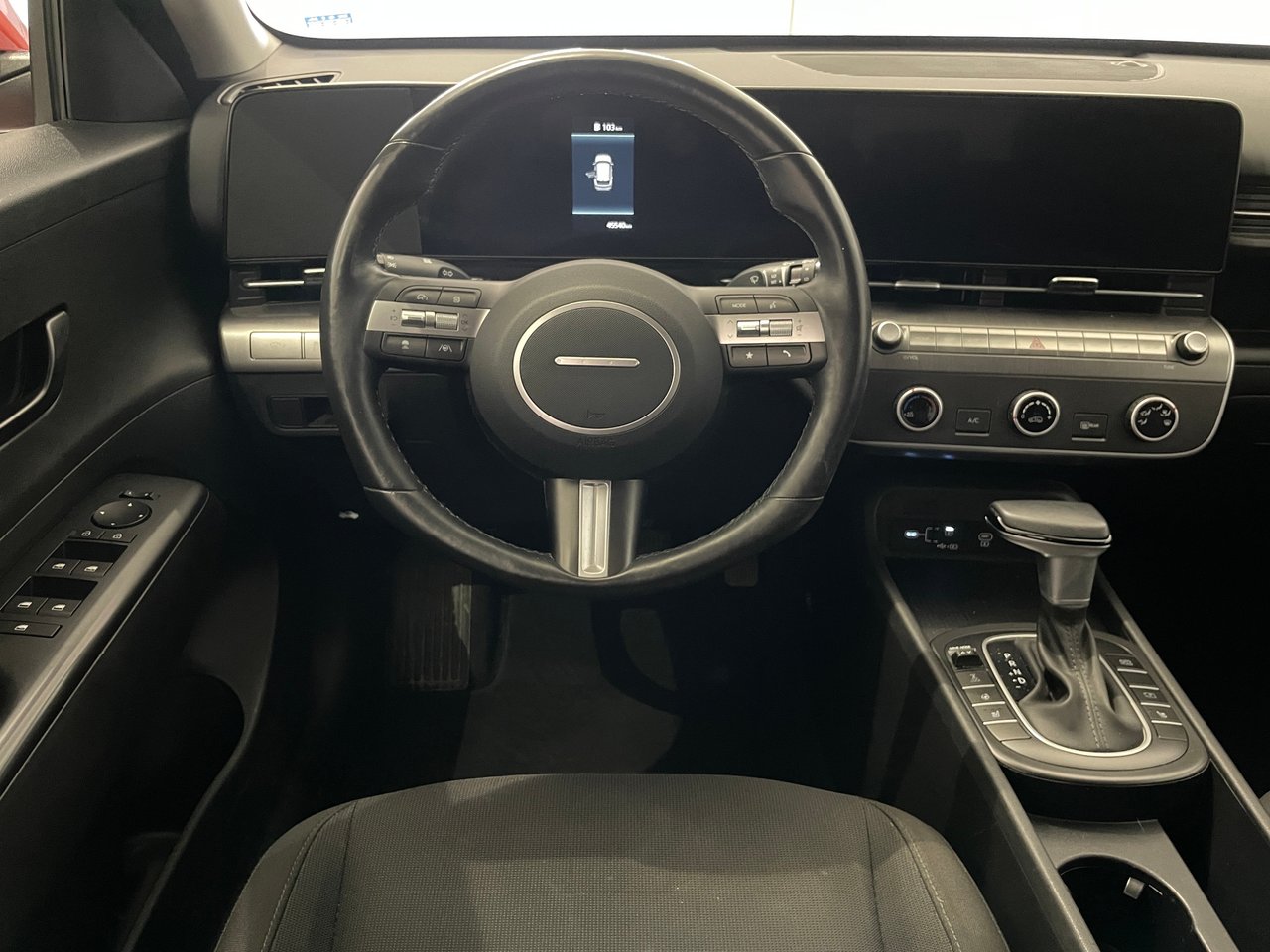 2024 Hyundai Kona Preferred AWD-8
