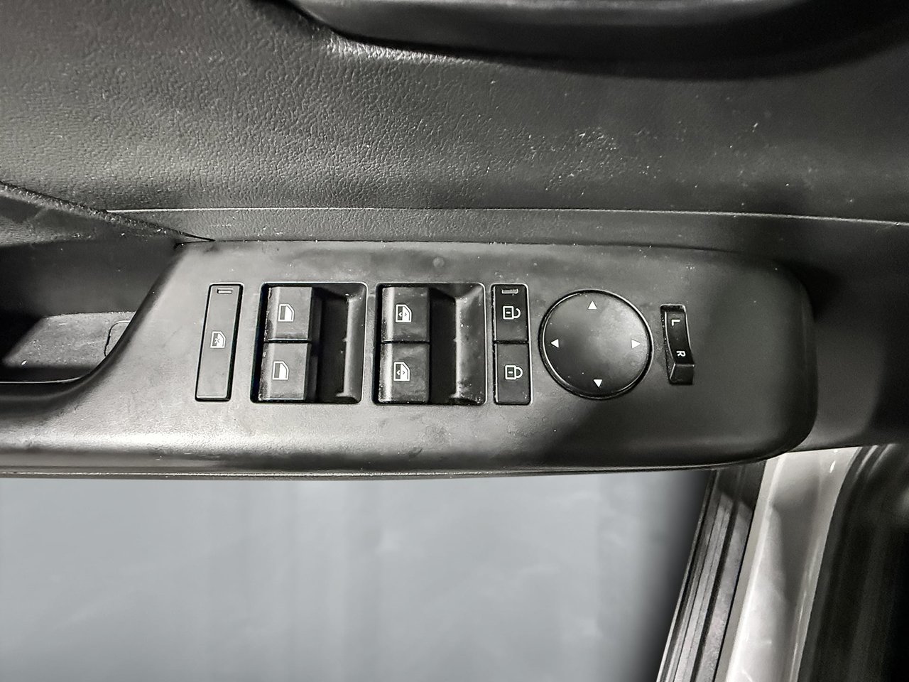 2024 Hyundai Kona Preferred-11