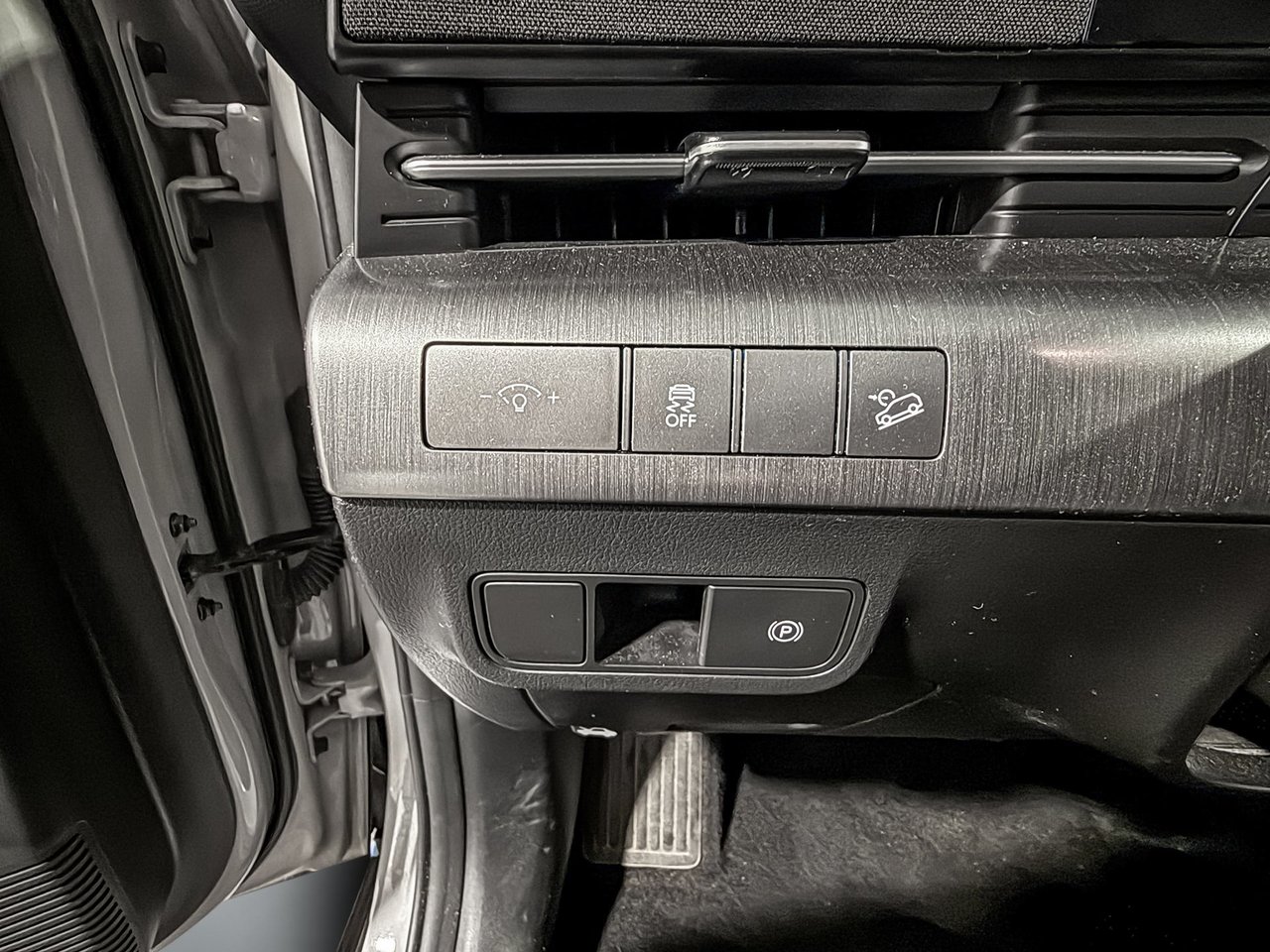 2024 Hyundai Kona Preferred-12
