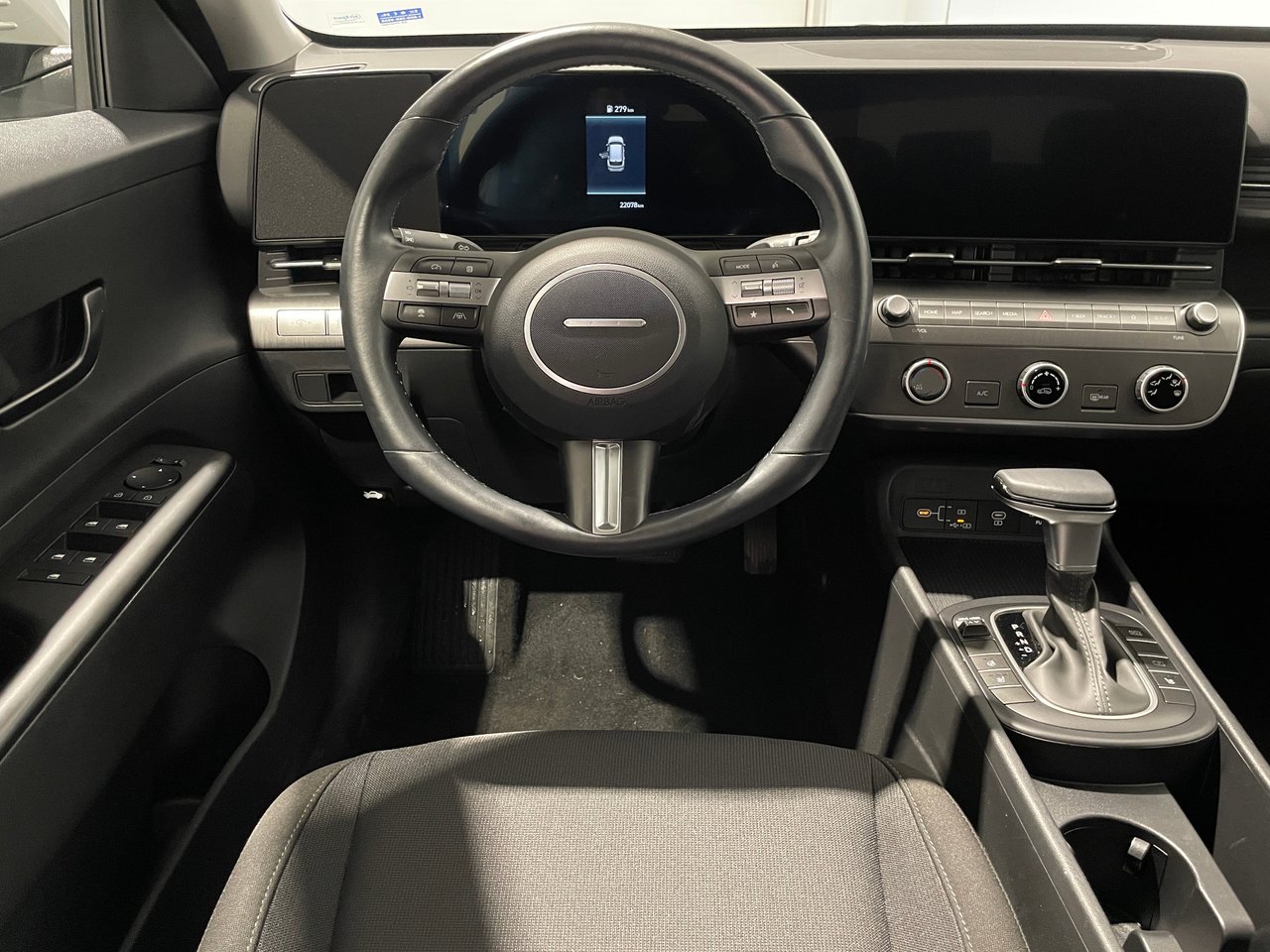 2024 Hyundai Kona Preferred AWD-8