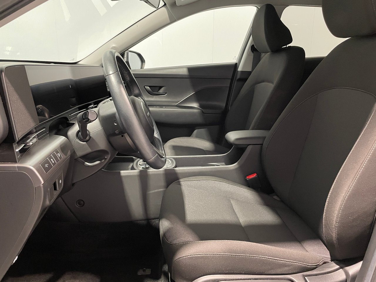 2024 Hyundai Kona Preferred AWD-10