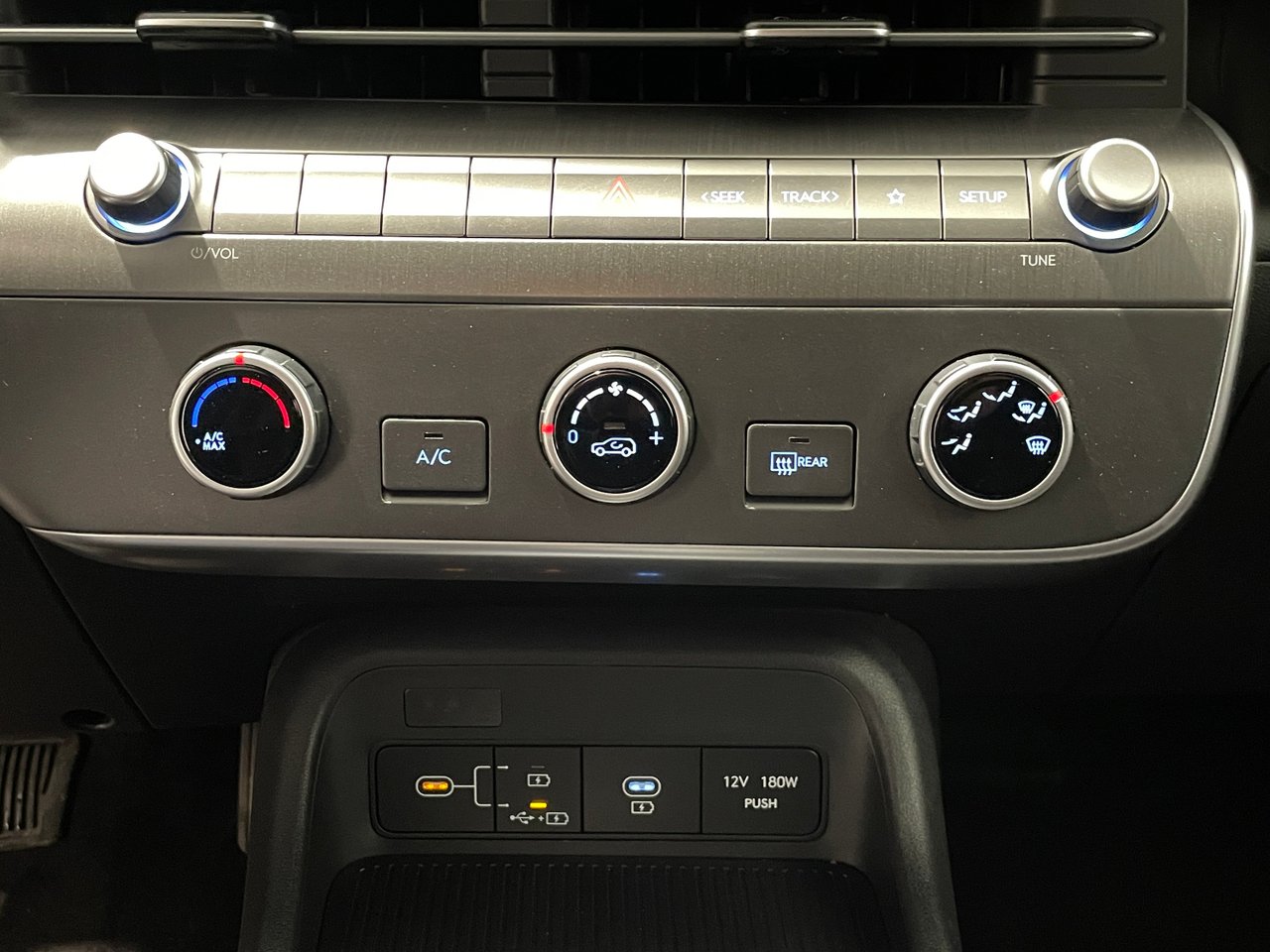 2024 Hyundai Kona Preferred AWD-19