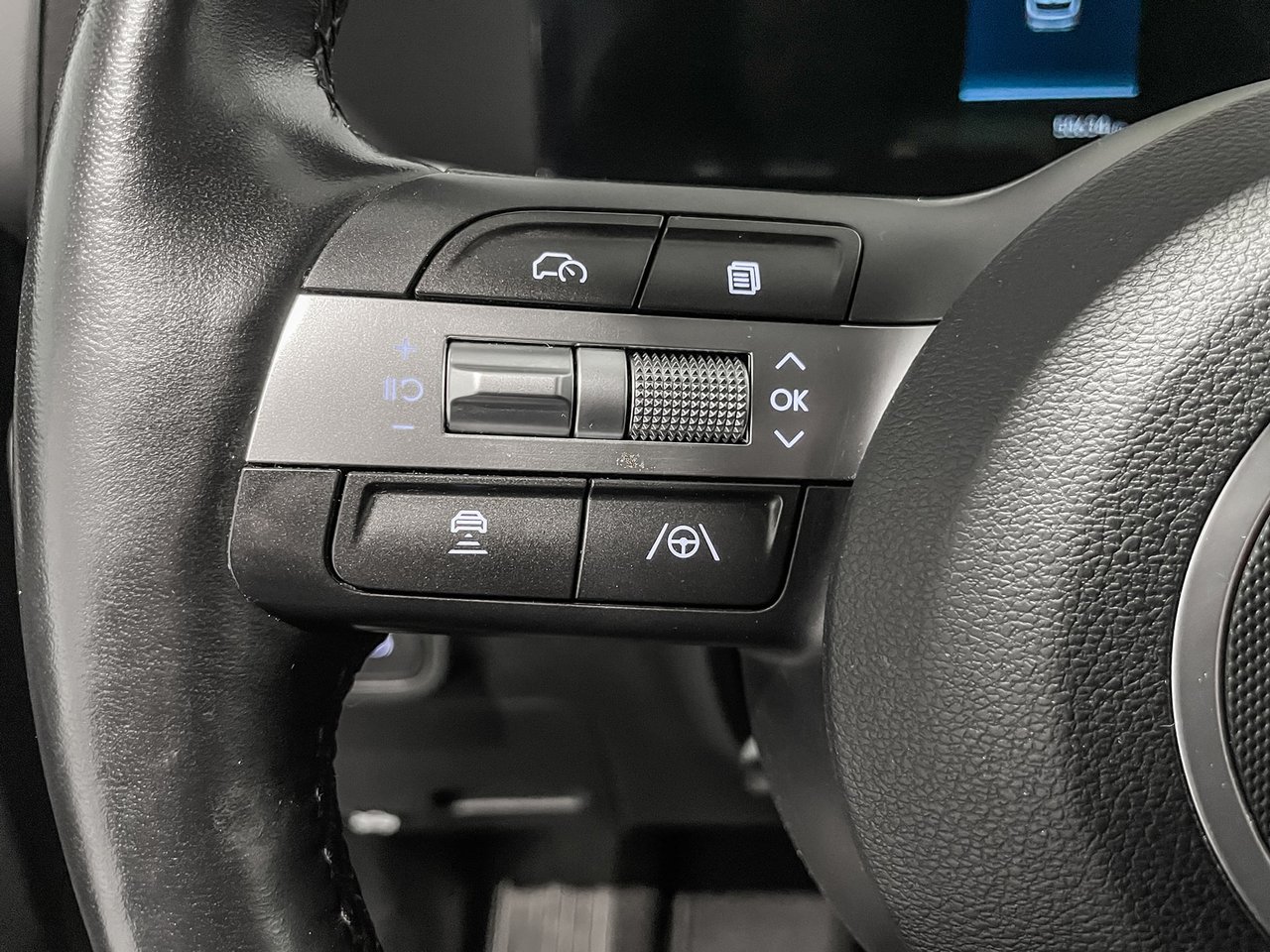 2024 Hyundai Kona Preferred AWD-12
