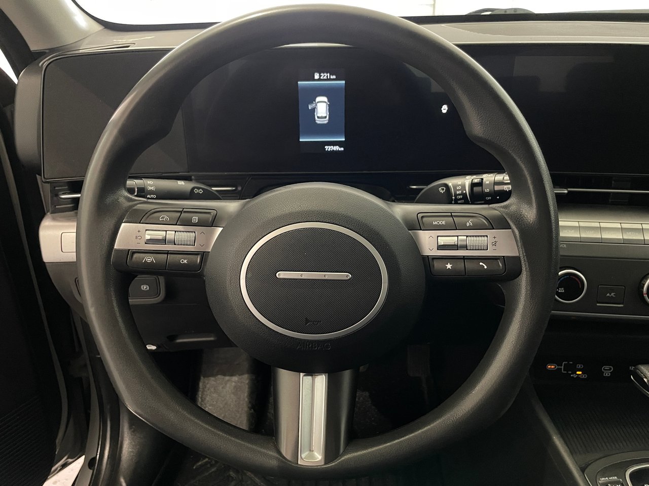 2025 Hyundai Kona Essential AWD-10