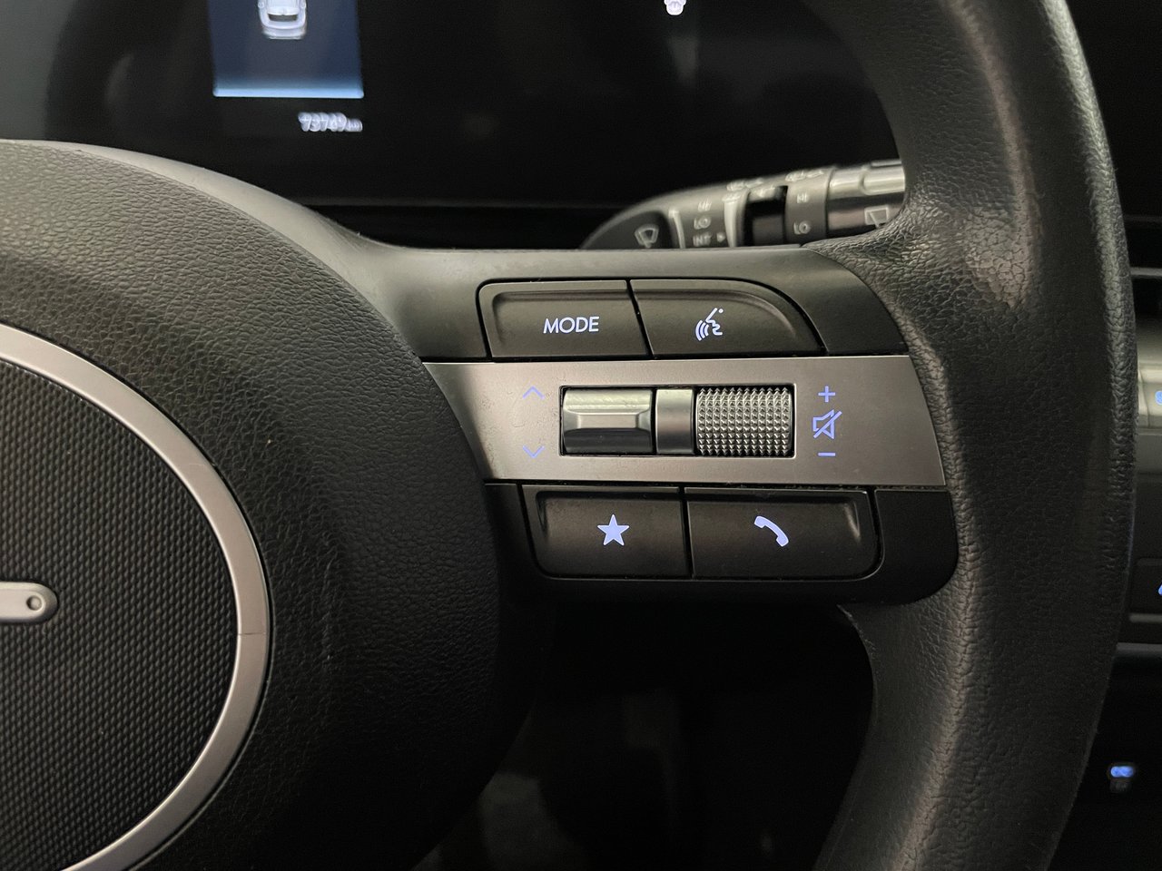 2025 Hyundai Kona Essential AWD-12
