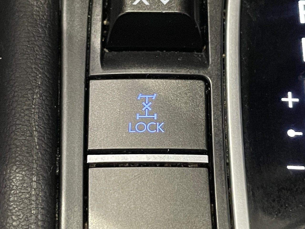 2025 Hyundai Kona Essential AWD-21