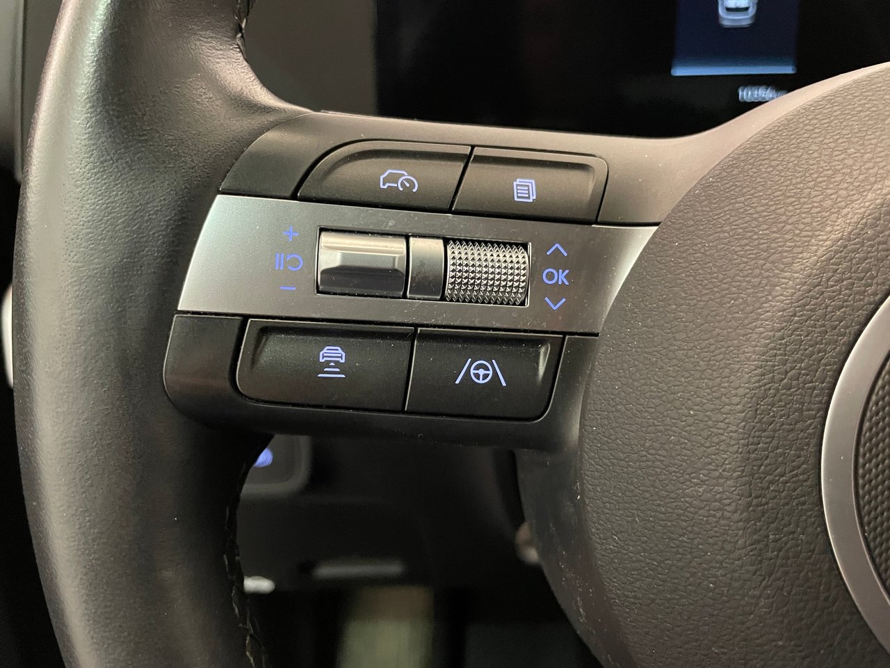 2025 Hyundai Kona Preferred Sport AWD-12