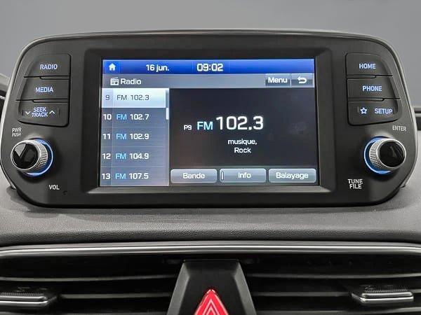 Hyundai Santa Fe Essential 2019-16