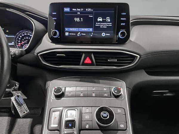 2021 Hyundai Santa Fe Essential-16