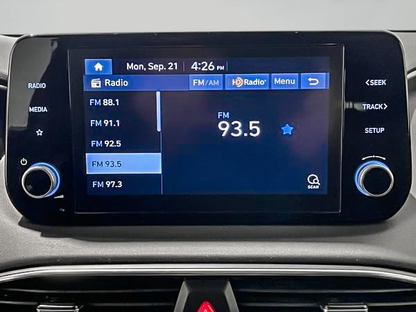 2021 Hyundai Santa Fe Essential-17