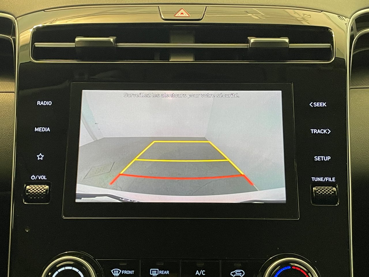 2022 Hyundai Tucson Essential-18