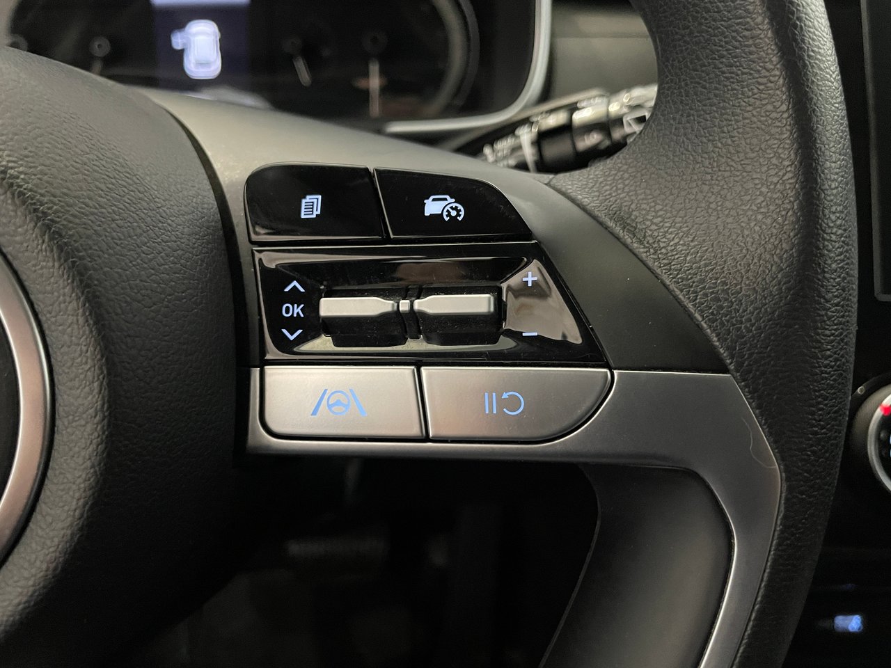 2022 Hyundai Tucson Essential-13