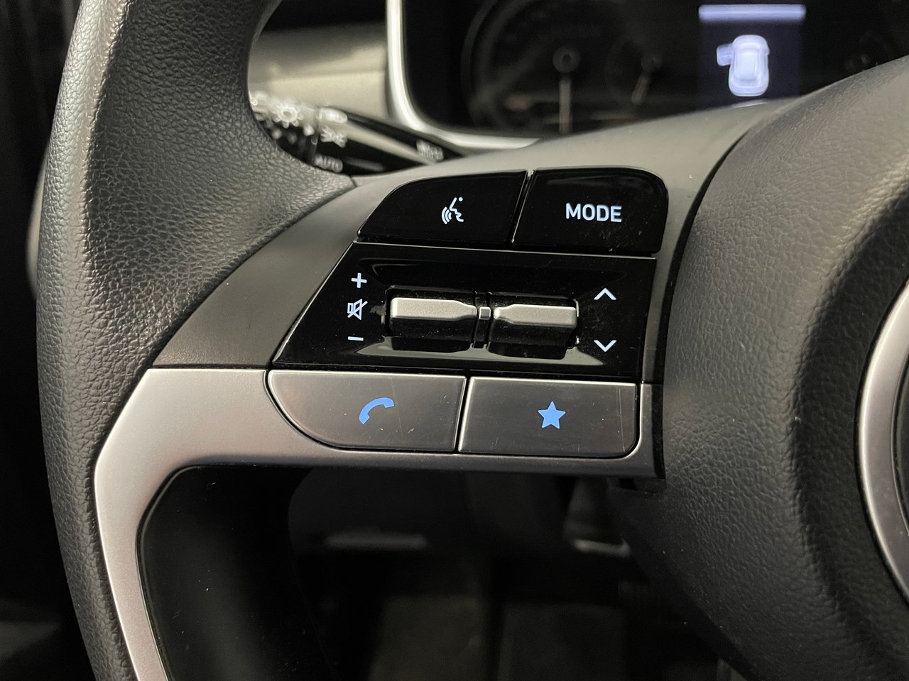 2022 Hyundai Tucson Essential-12
