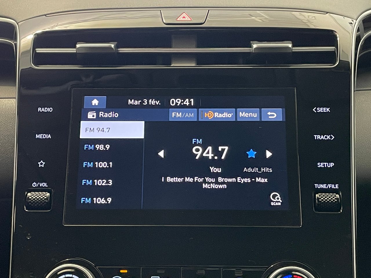 2022 Hyundai Tucson Essential-15