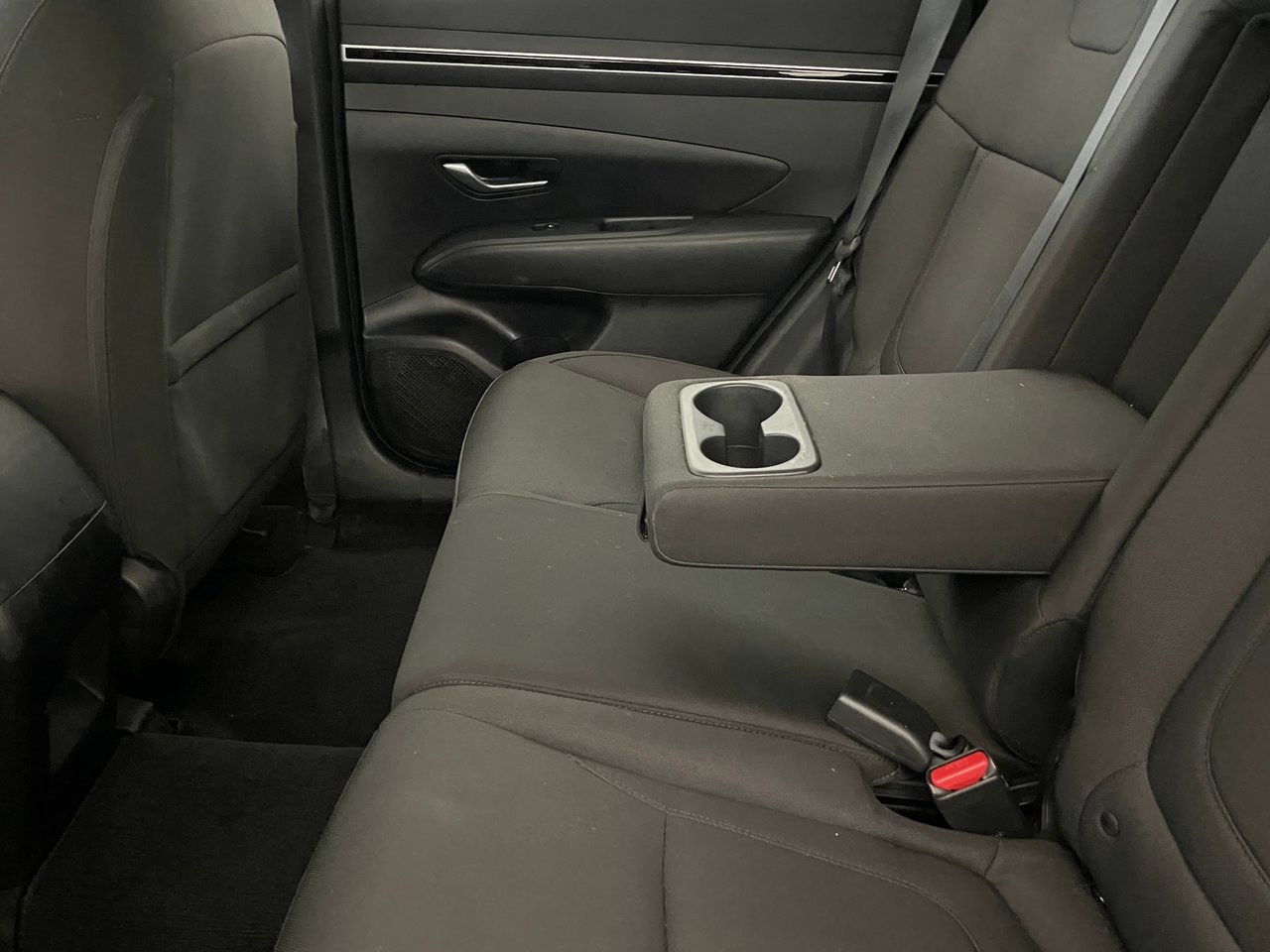 2022 Hyundai Tucson Essential-21