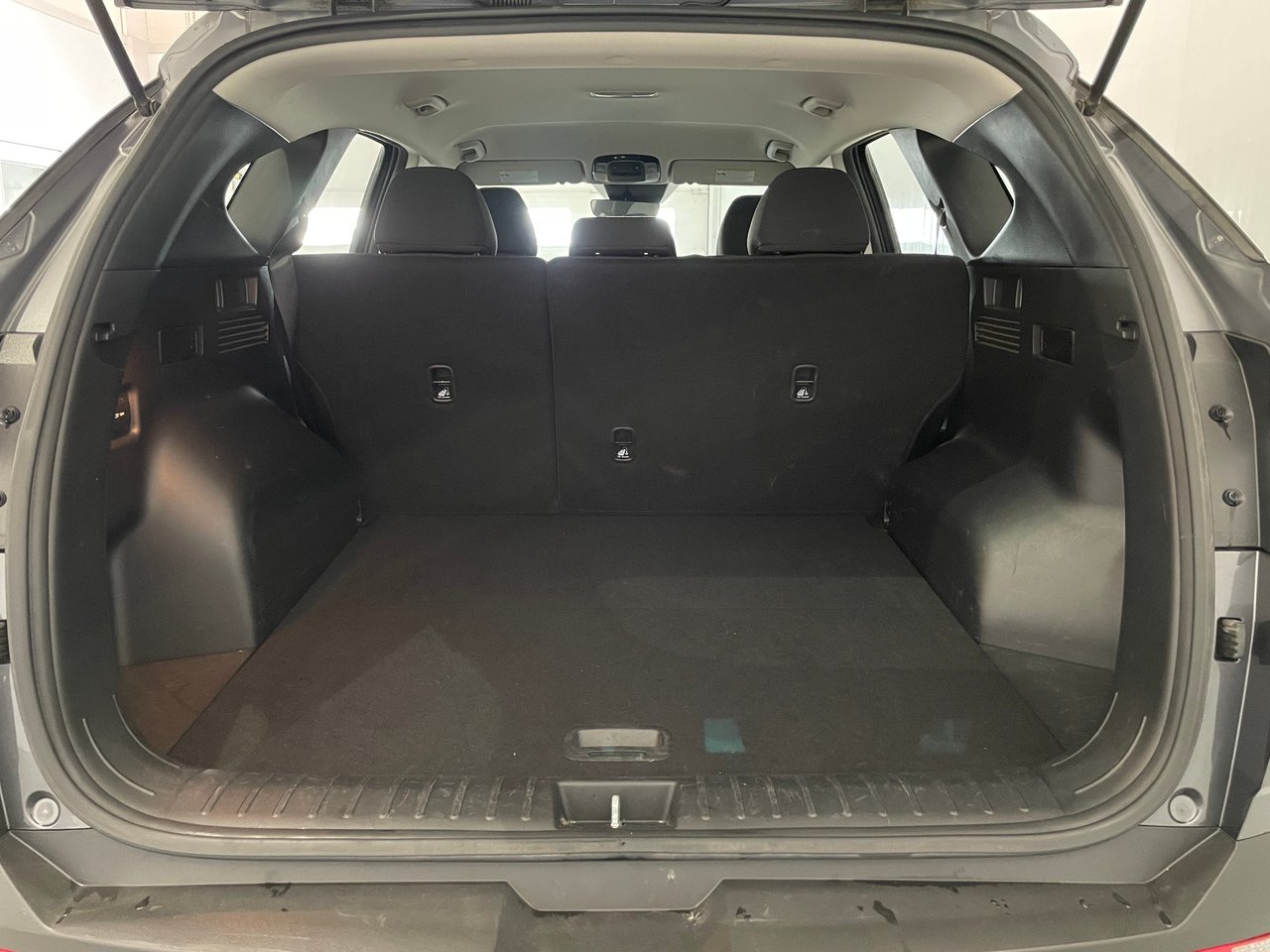 2022 Hyundai Tucson Essential-22