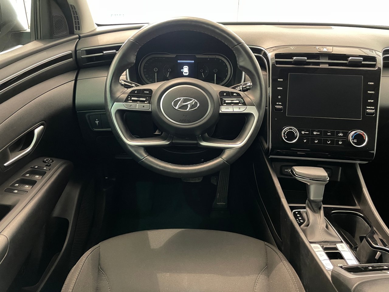 2023 Hyundai Tucson Preferred AWD-8