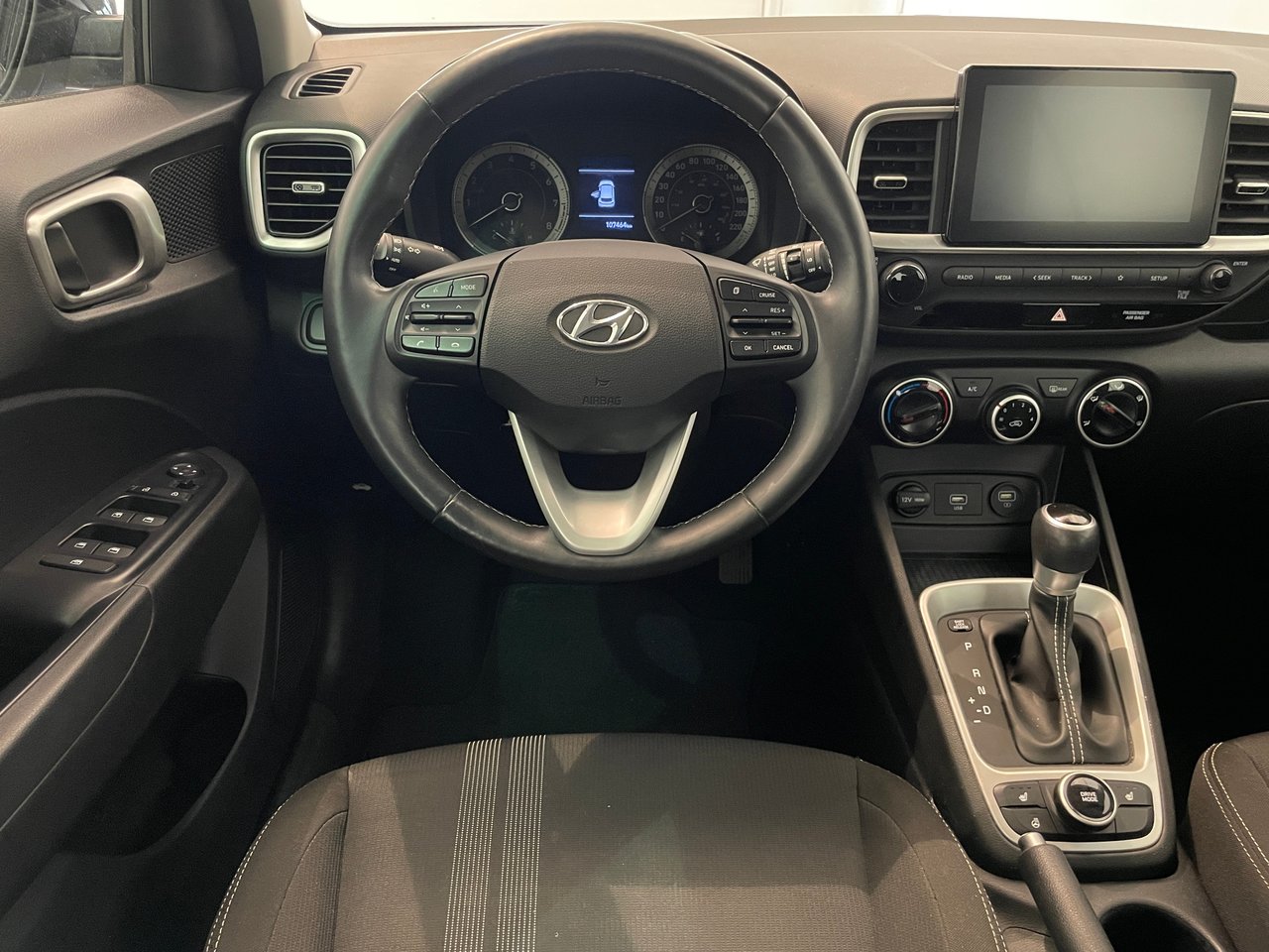 Hyundai Venue TREND 2020-8