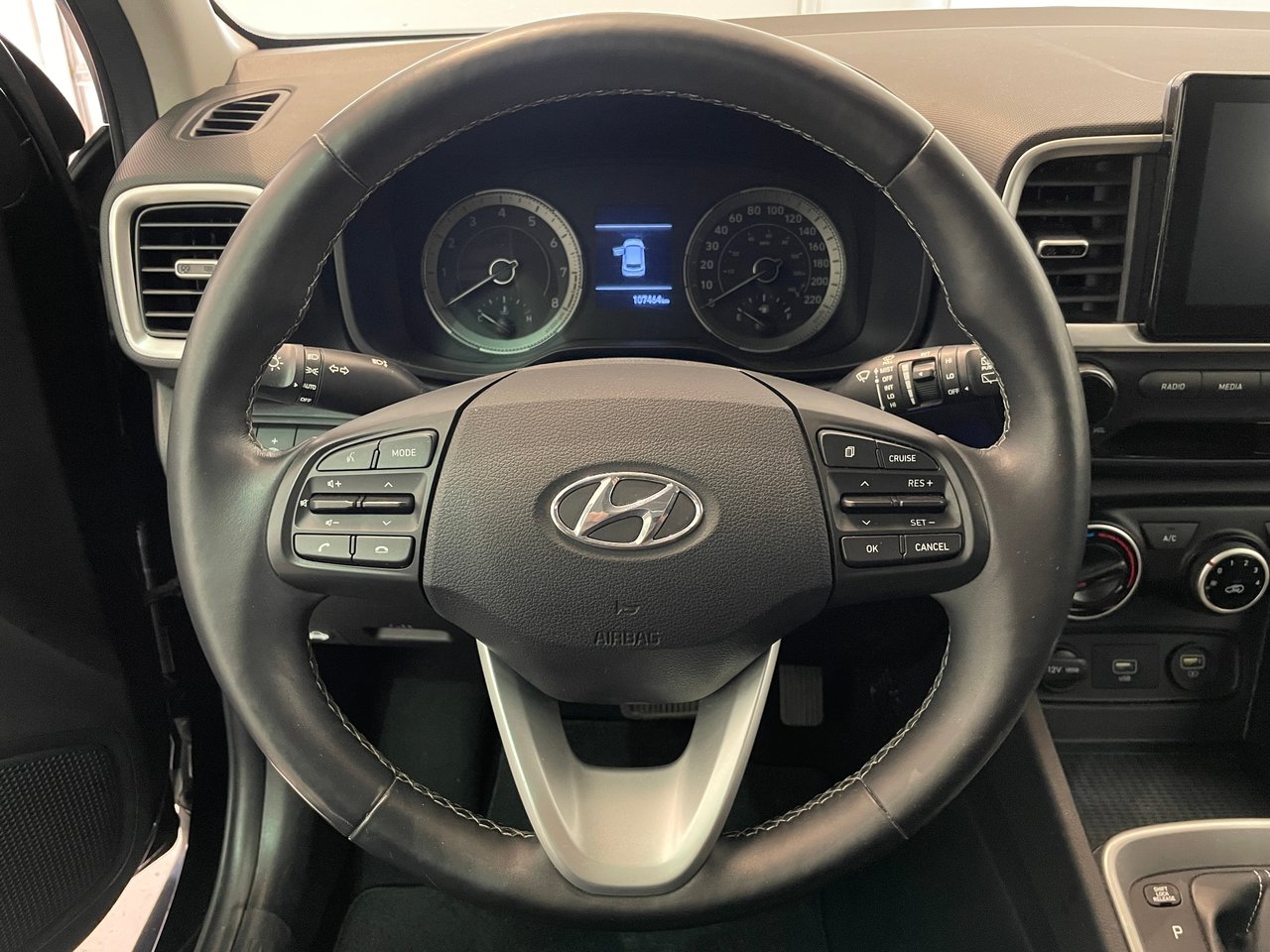 Hyundai Venue TREND 2020-11