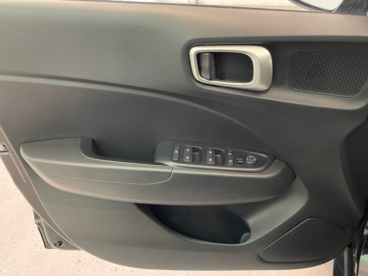 Hyundai Venue TREND 2020-9
