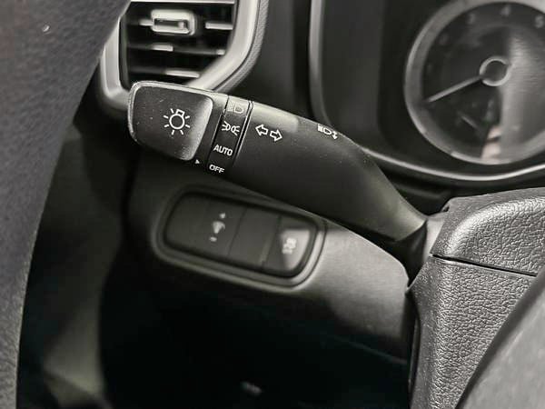 2021 Hyundai Venue ESSENTIAL-16