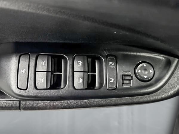 2021 Hyundai Venue ESSENTIAL-11