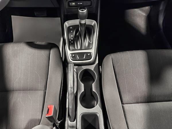 2022 Hyundai Venue ESSENTIAL-22