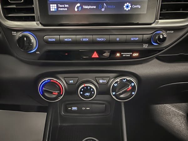 2022 Hyundai Venue ESSENTIAL-21