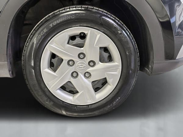 2022 Hyundai Venue ESSENTIAL-9