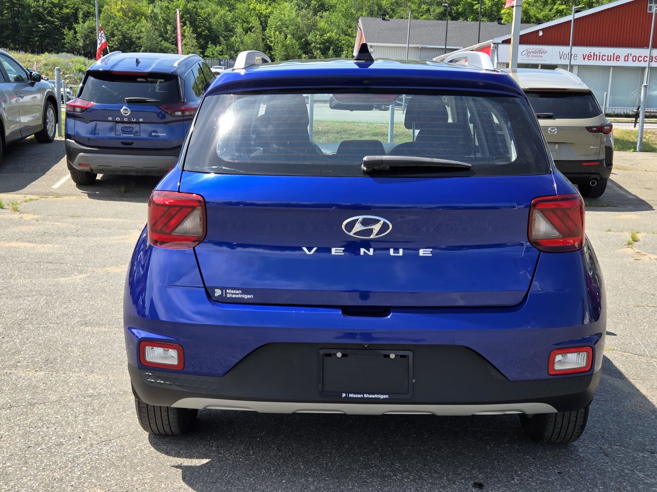Hyundai Venue Preferred 2022-3