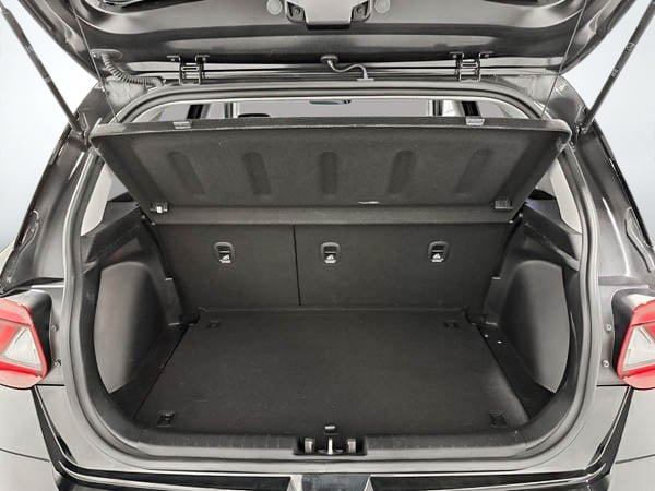 Hyundai Venue ULTIMATE DENIM 2022-25