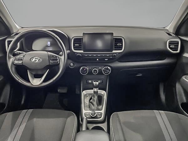 Hyundai Venue Preferred 2023-6