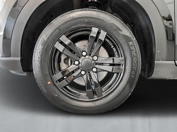 2023 Hyundai Venue Essential-6