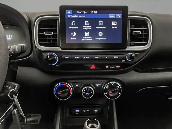 2023 Hyundai Venue Essential-15