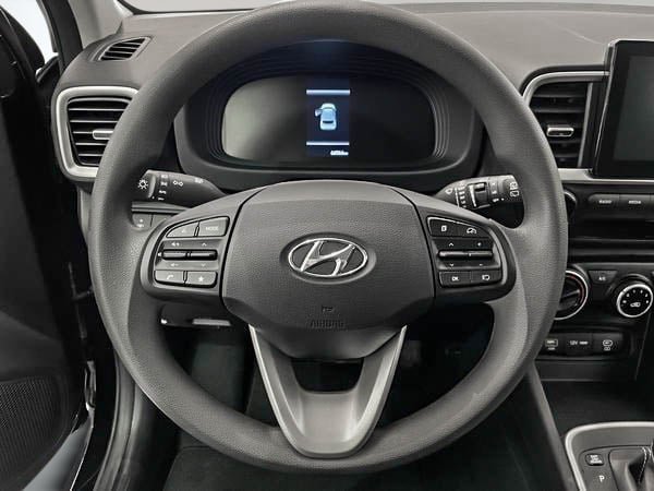 Hyundai Venue Essential 2023-11