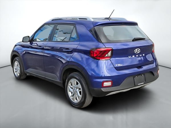 Hyundai Venue Preferred 2023-4