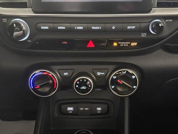 2024 Hyundai Venue ESSENTIAL-21