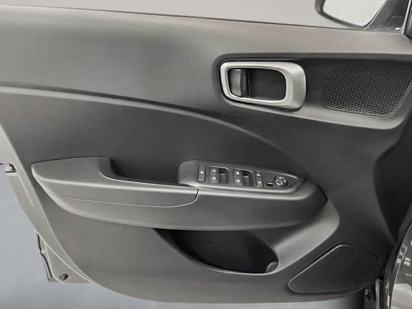 2026 Hyundai Venue Preferred-9