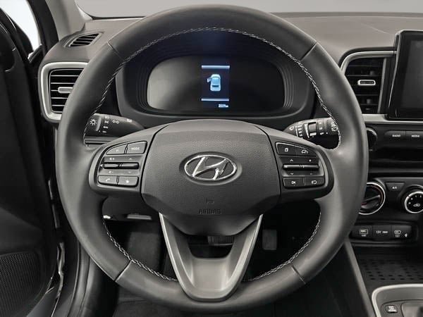 2026 Hyundai Venue Preferred-11