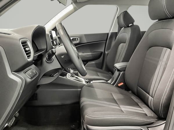 2026 Hyundai Venue Preferred-10