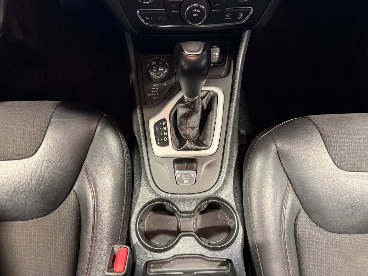 2018 Jeep Cherokee TRAILHAWK-22